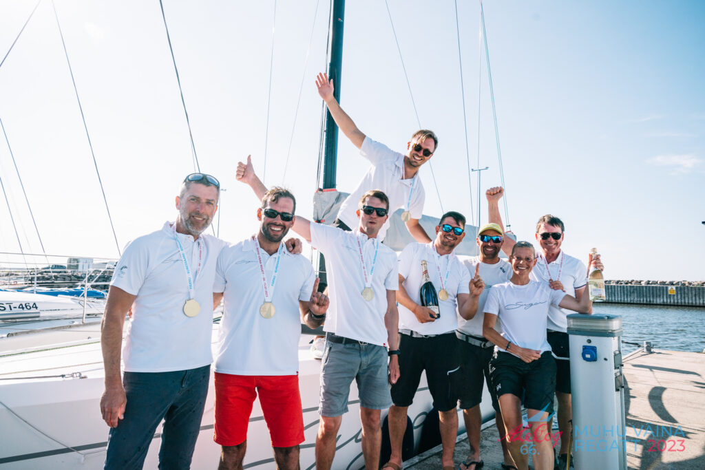 A. Le Coq 66. Muhu Väina regati võitjad, Sugar meeskond. Foto: Janis Spurdzins